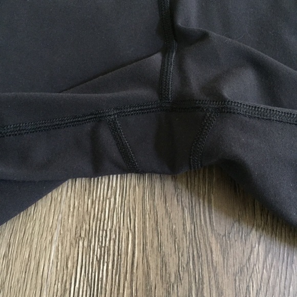 Lululemon Tall High Rise Groove Short in Black - Picture 9 of 12